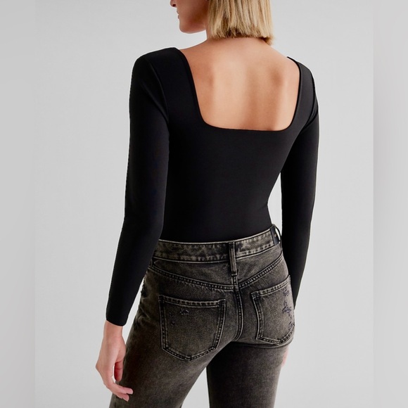 NWT EXPRESS Body Contour High Compression Square Neck Long Sleeve Top, Blk, Med - Picture 3 of 11